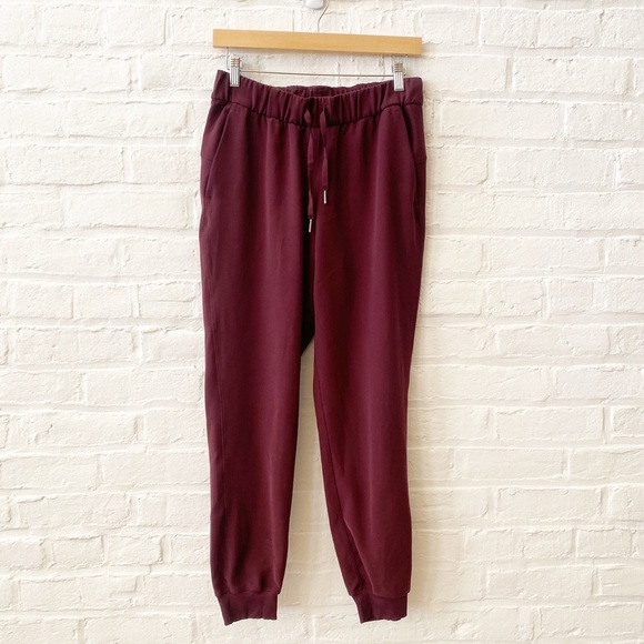 Lululemon || On the Fly Jogger Woven Burgundy Maroon 6 - Picture 1 of 12